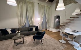 Elegante Appartamento Borgo San Jacopo